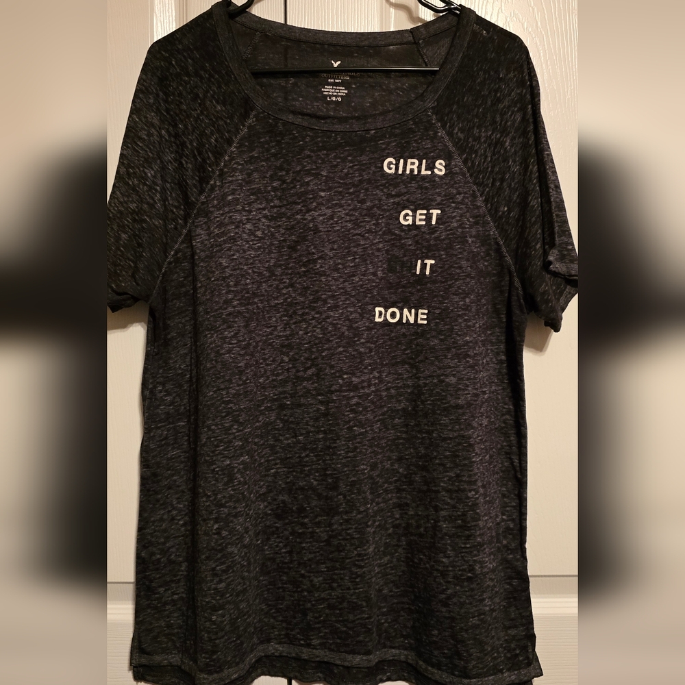 American Eagle Women's Dark Grey Graphic Tee, Large